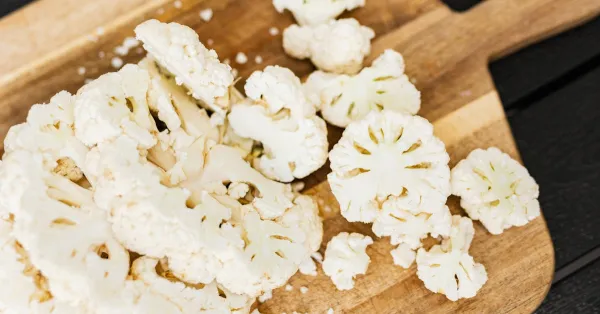 Maple chili cauliflower bites