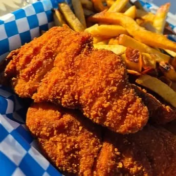 Breaded chicken strips with dipping sauce