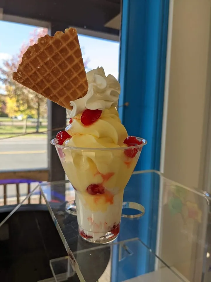 Upside-Down Pineapple Delight Sundae